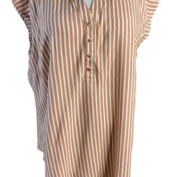 Liz Claiborn XL Top  Cap Sleeves100% Rayon Machine Wash  Cold Tumble Dry - Picture 3 of 9